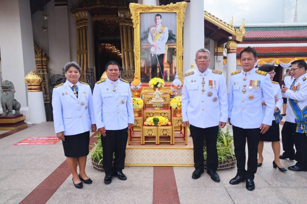 ร่วมพิธีเวียนเทียนสมโภชน์ น้ำพระพุทธมนต์ศักดิ์สิทธิ์งานเฉลิมพระเกียรติพระบาทสมเด็จพระเจ้าอยู่หัว ฯ เนื่องในโอกาสมหามงคลเฉลิมพระชนมพรรษา 6 รอบ 28 กรกฎาคม 2567